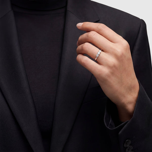 RING PRINCESS - RHODINERET, MED HVIDE ZIRKONIA.