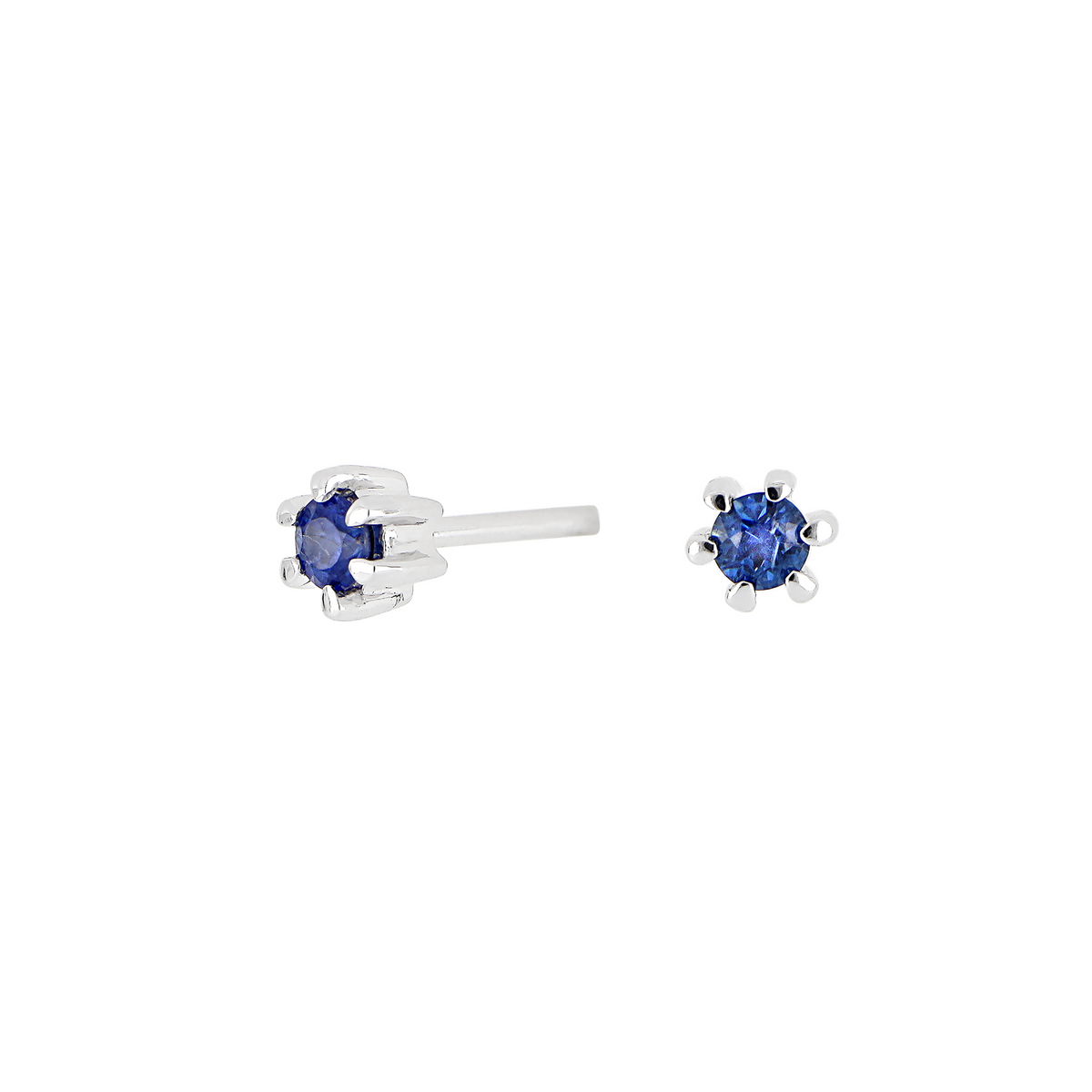 14KT. HVIDGULDSØRESTIKKER M/SAFIR 2,5MM