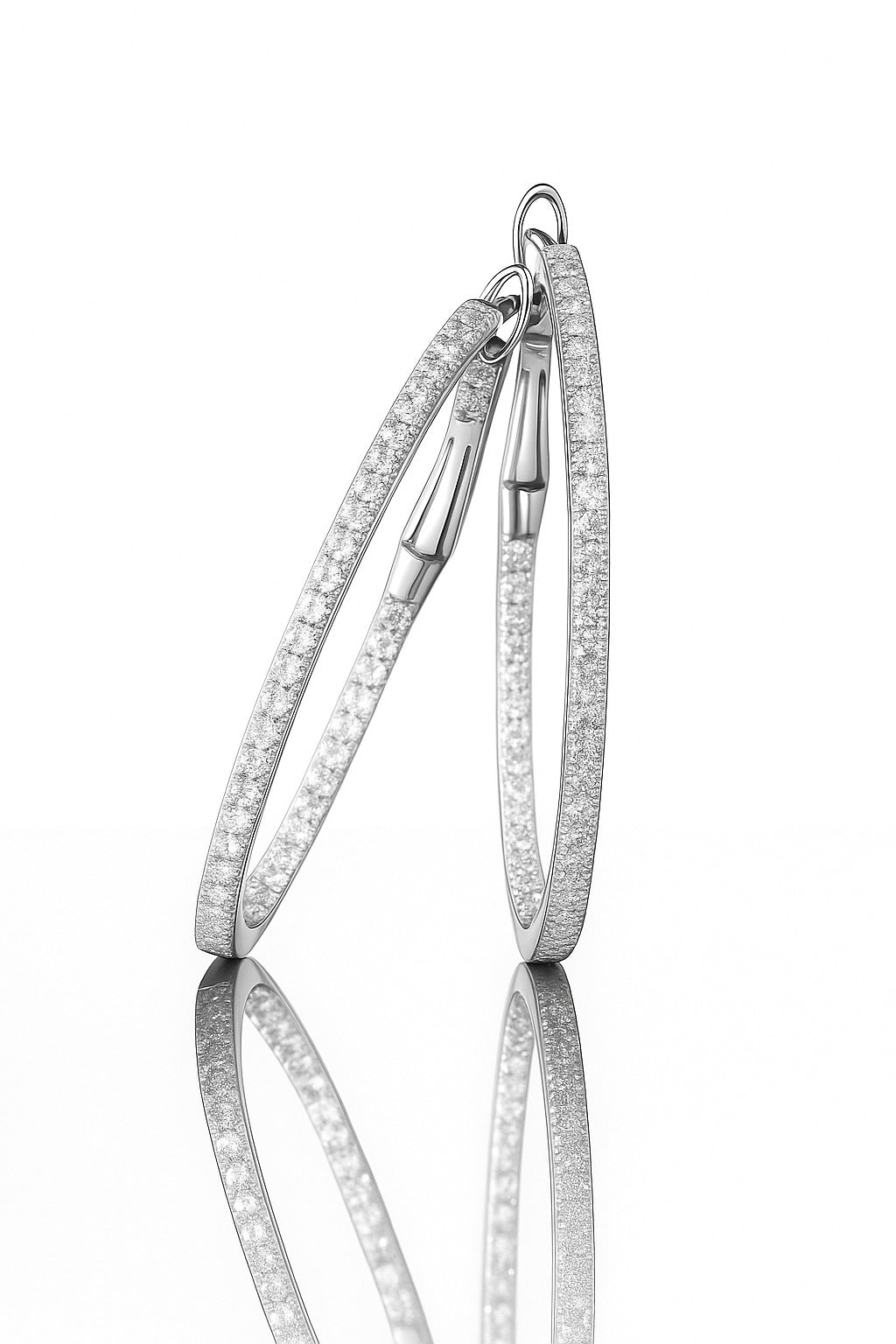 HENRIK ØRSNES DESIGN 14KT.HV.ØRERING 0,40 W.SI