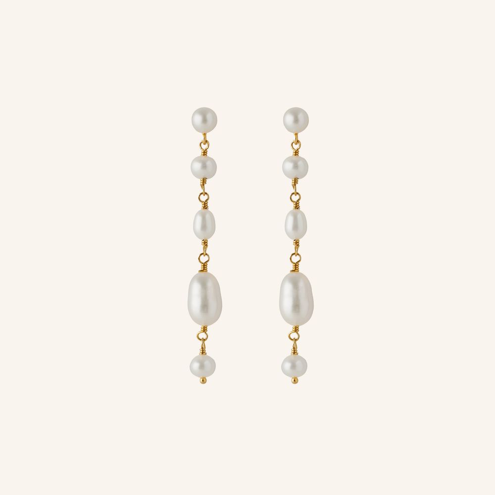 WHITE DREAMS EARRINGS