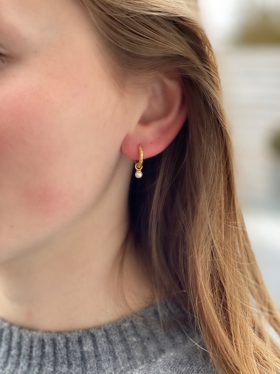 Smykkekæden Isabell Forgyldt Sølv Øreringe med Perle