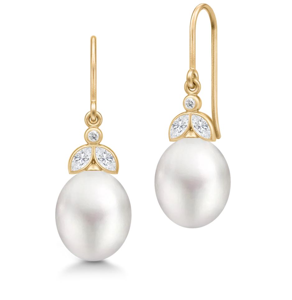 TASHA EARRINGS WHITE PEARL
