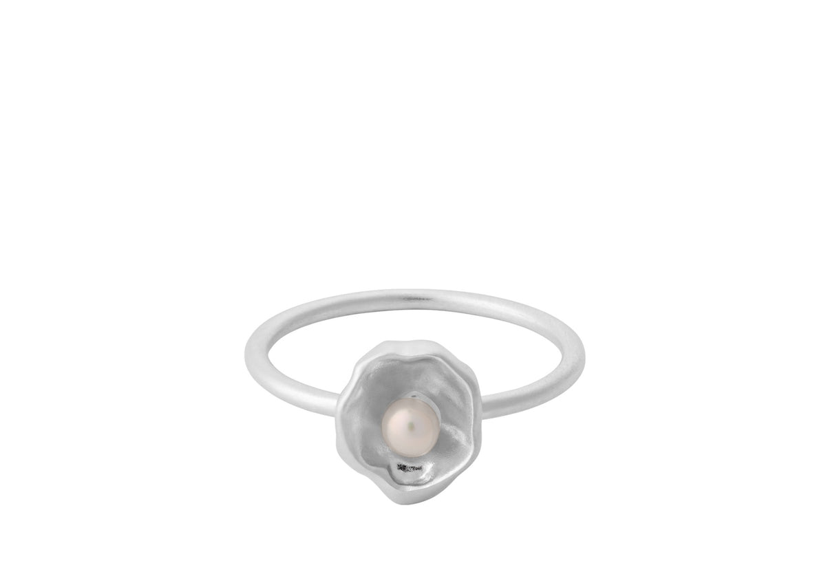HIDDEN PEARL RING