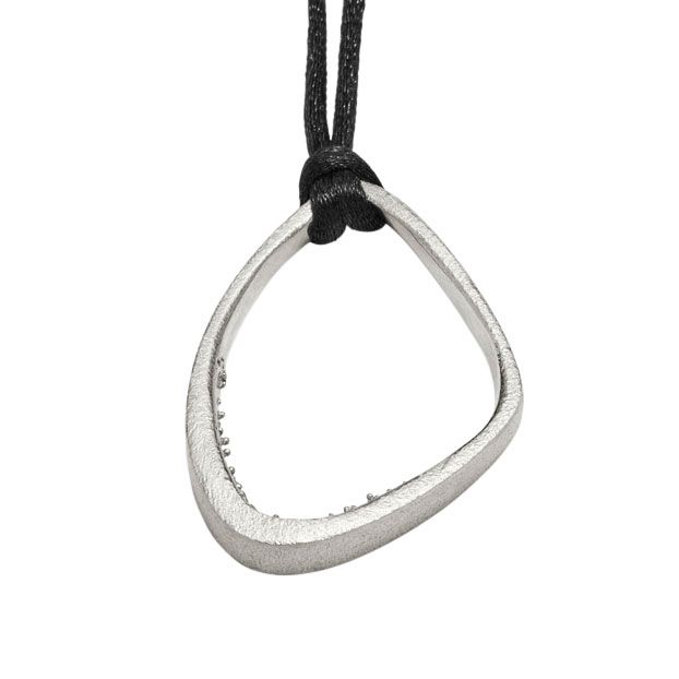 TRINE WILKENS, TRIANGLE CAVE HALSKÆDE, 50 CM, SØLV