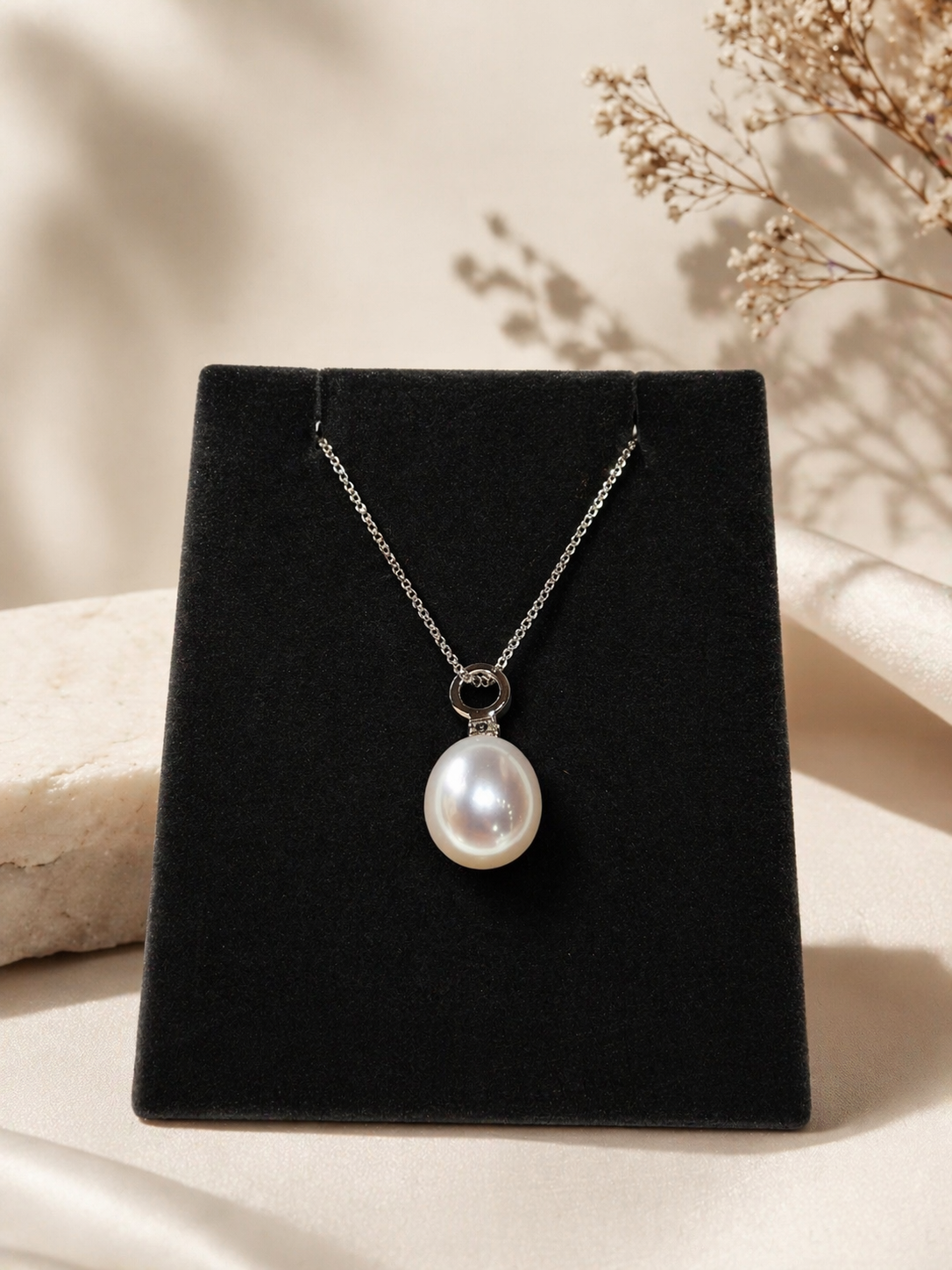 14KT.VEDH.FVP 9-9,5MM 0,03 CT.DROP