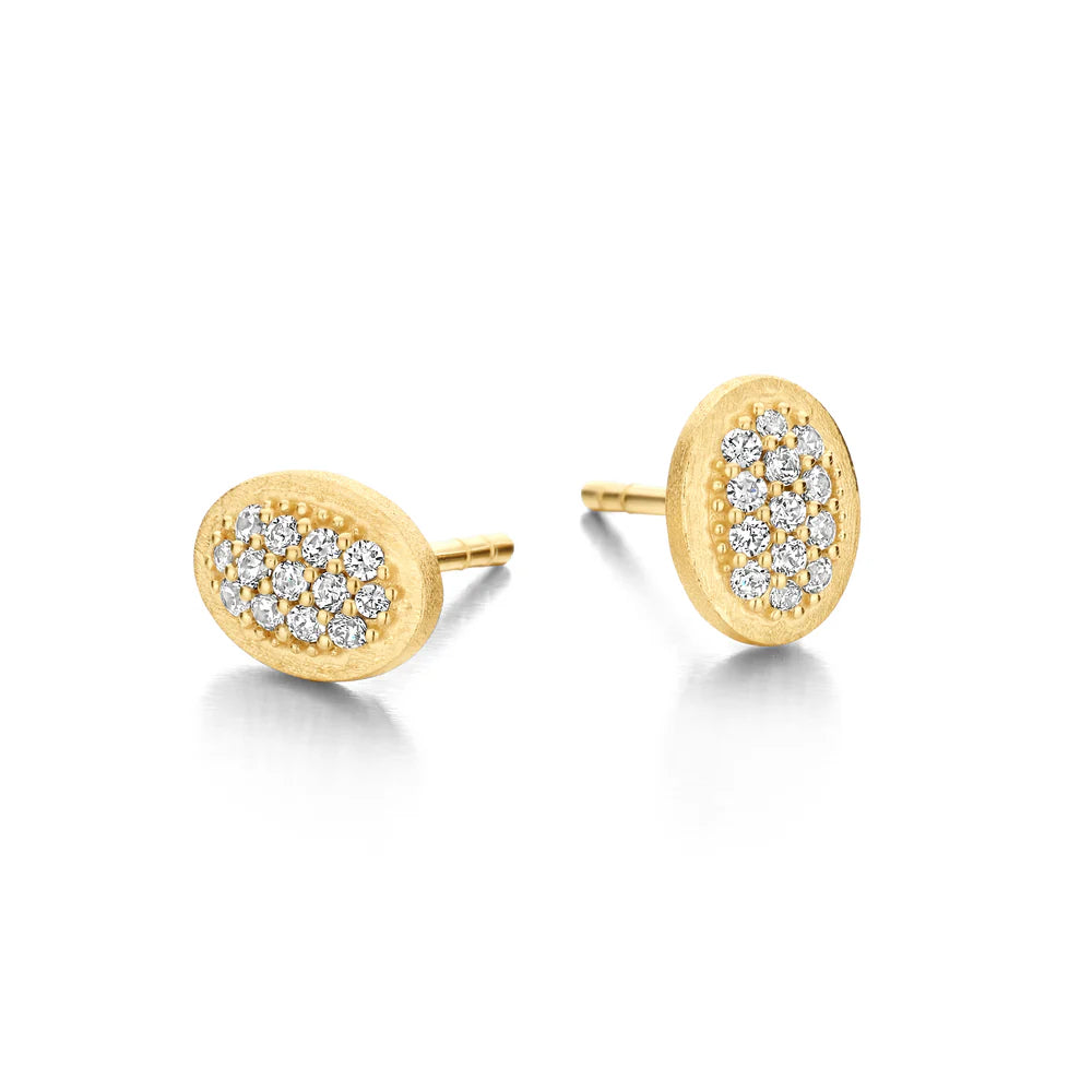 CECILIA STUD