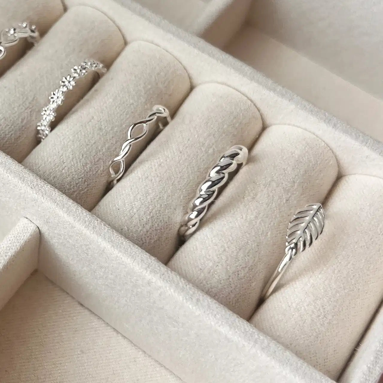 PIGERING SNOET 46-52 SØLV