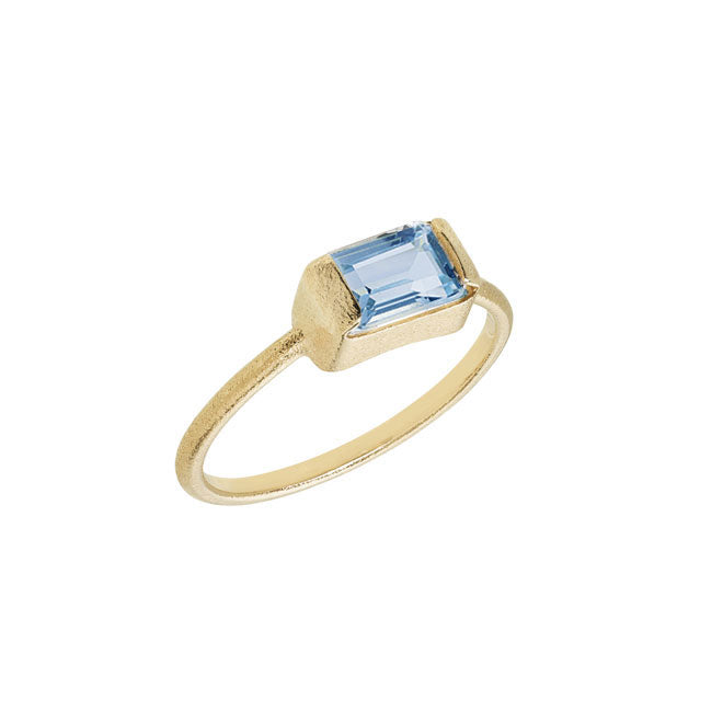 14KT.RING AQUARE SWISS TOPAS