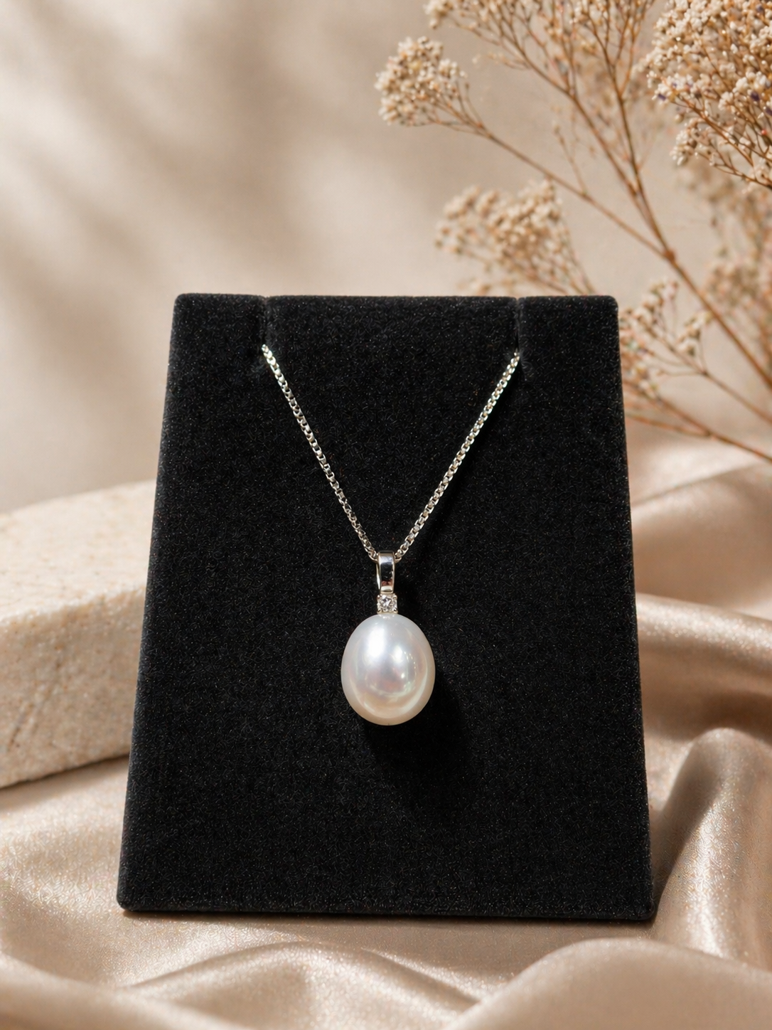 14KT.VEDH.FVP 9-9,5MM 0,03 CT.DROP