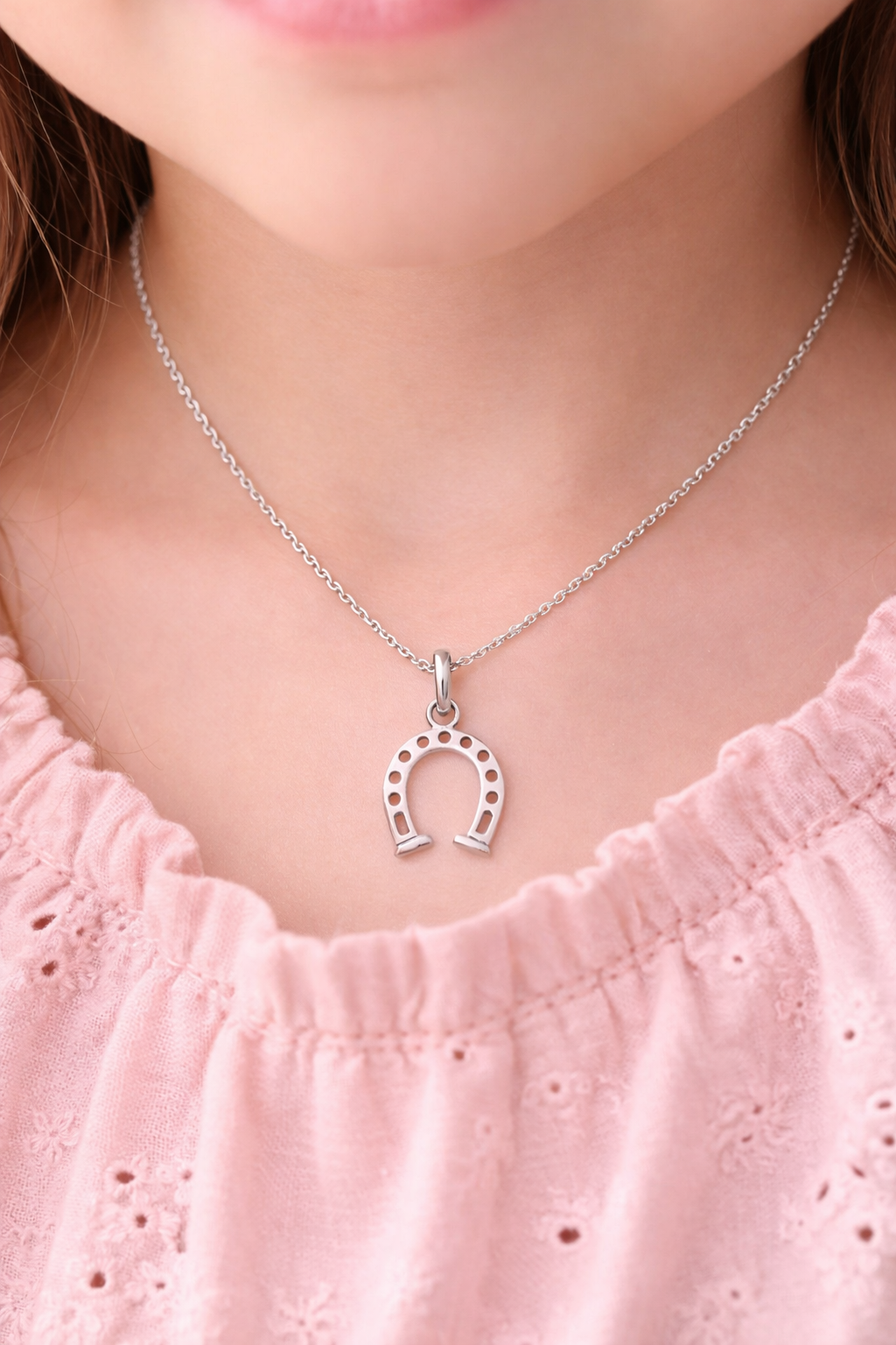 VEDHÆNG HESTESKO SØLV M/KÆDE