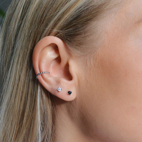 GLASGOW BLACK ØRESTIKKER SØLV