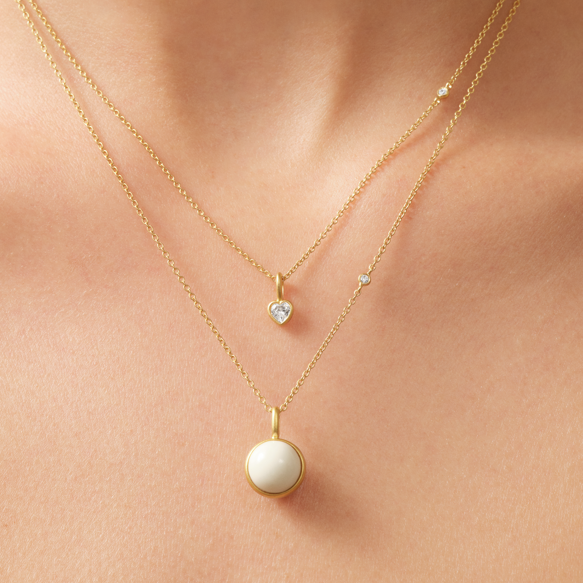 PRIME PENDANT IVORY CRYSTAL