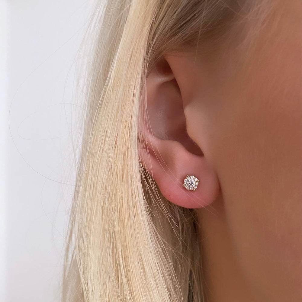 14KT.HV.ØRESTIKKER 0,31 W.SI